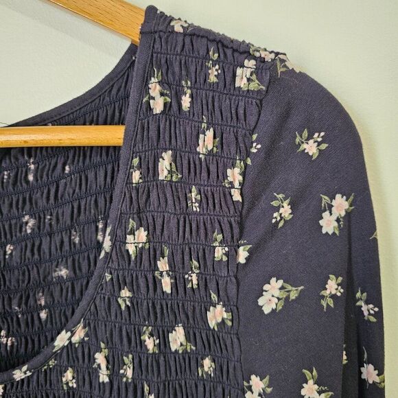 NWOT AMERICAN EAGLE OUTFITTERS DITSY FLORAL SCOOP NECK SMOCKED LONGSLEEVES TOP L - Picture 6 of 14